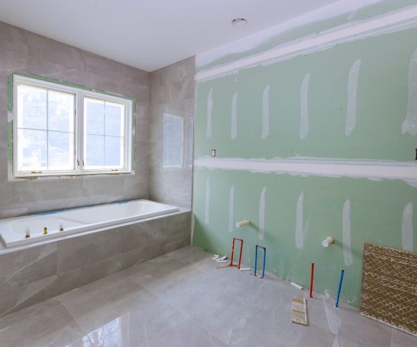 Under,Construction,New,Bathtub,Remodeling,A,Home,Bathroom,,Plumbing,Pipe